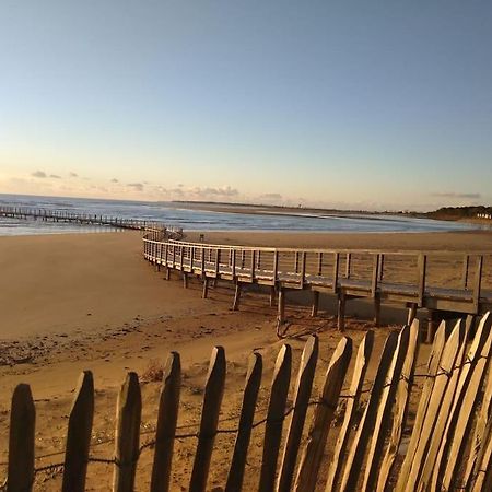 Maison De Vacances En Bord De Mer, Avec Piscine La Faute-sur-Mer Eksteriør billede