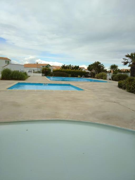 Maison De Vacances En Bord De Mer, Avec Piscine La Faute-sur-Mer Eksteriør billede